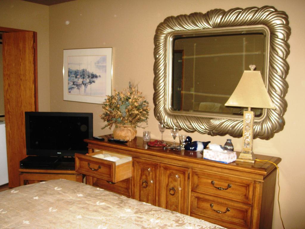 Mcdougall Lane Bed & Breakfast Drumheller Exterior photo